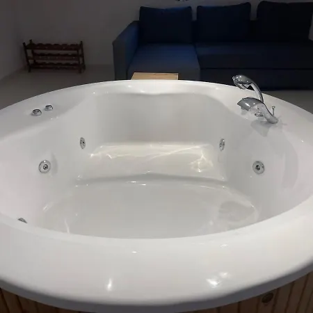 Fabulous Villa With Shared Pool And Jacuzzi In Kemer Antalya